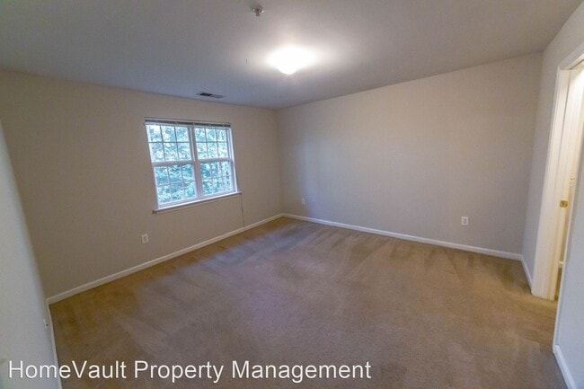Building Photo - 9811 Campus Walk Ln