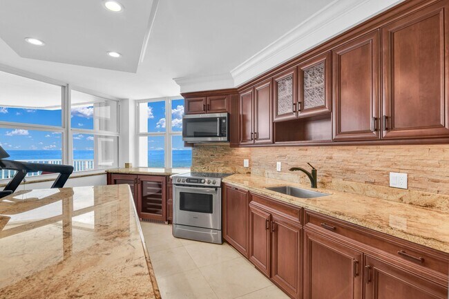 Building Photo - 1340 S Ocean Blvd