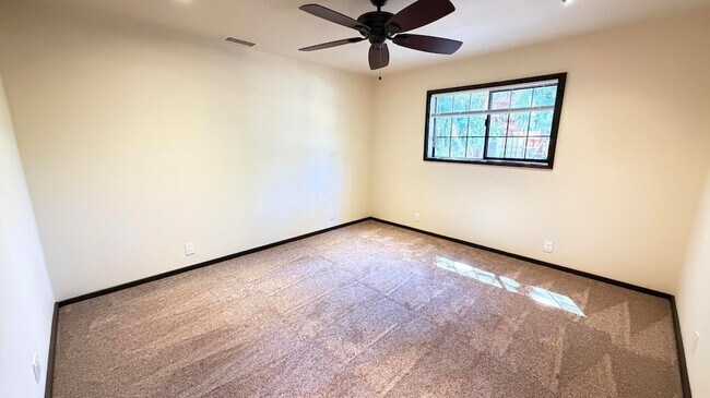 Building Photo - 54080 Pine Crest Ave