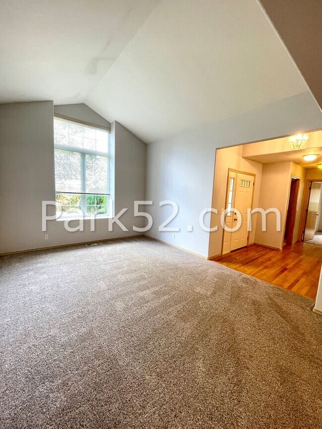Building Photo - 4 Bedroom Single Family Home in Gig Harbor...