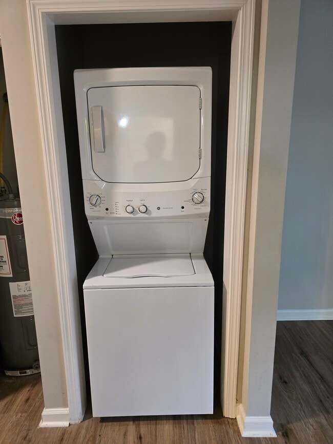 Building Photo - Macon Drive