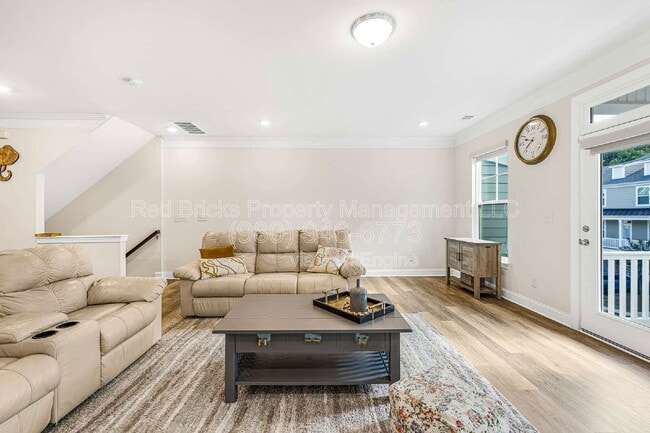 Building Photo - 10252 Glenmere Crk Cir