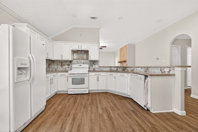 Building Photo - 5517 Autumn Ash Ln