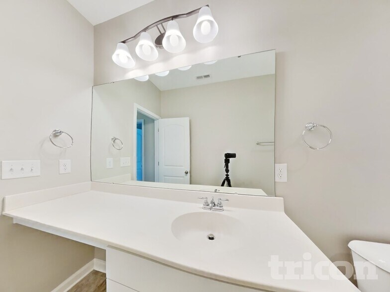 Building Photo - 75 Wrenwood Dr