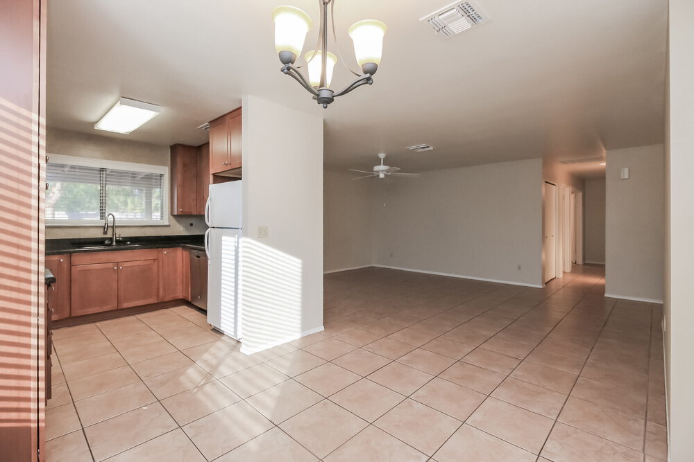 Building Photo - 4614 W Orchid Ln