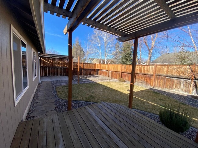 Building Photo - Beautifully Updated Home Near Dry Canyon Trailhead