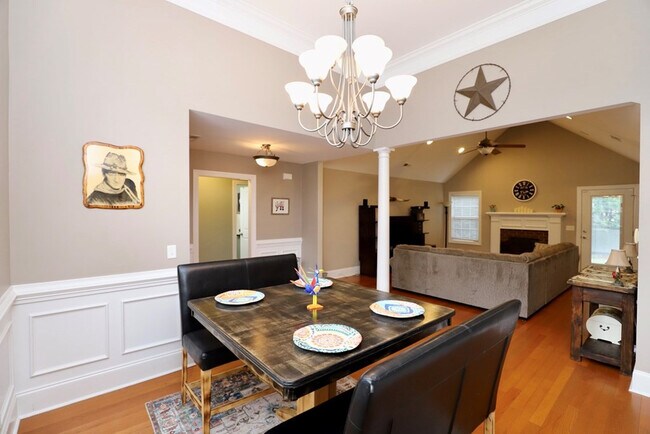 Building Photo - 1280 Winyah St