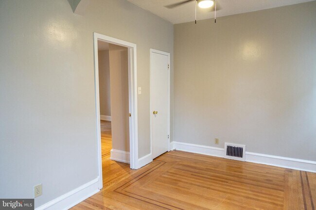 Building Photo - 20 Crestmont Terrace