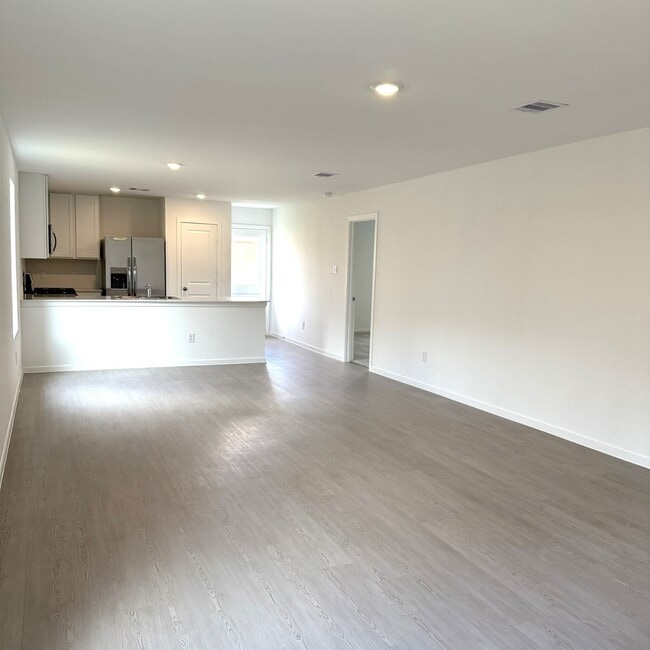 Building Photo - 6859 Flowering Ginger Ln