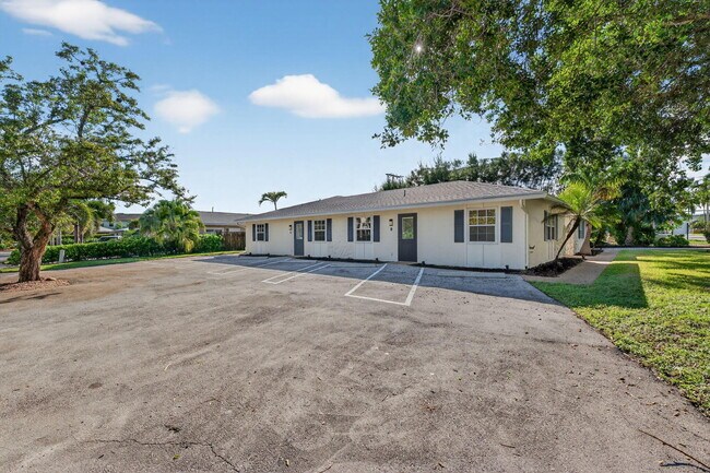 Building Photo - 800 Tropic Blvd