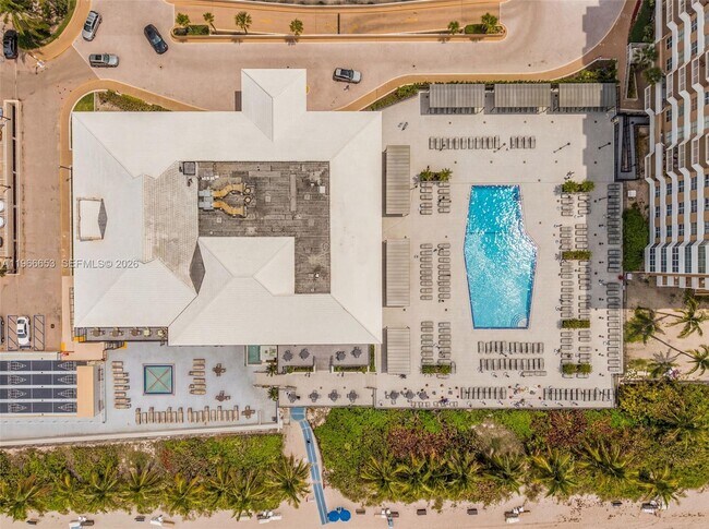 Building Photo - 1980 S Ocean Dr