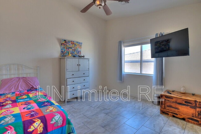 Building Photo - 304 Acoma Blvd S