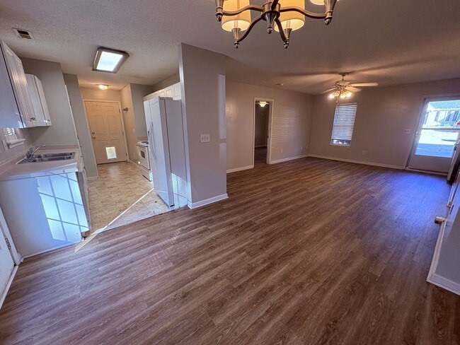 Building Photo - 129 Arbors Ct