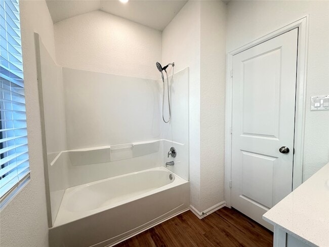 Building Photo - 2023 Foxtail Crk Ct