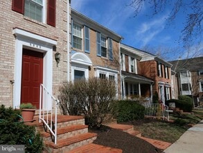 Building Photo - 8907 Barrowgate Ct