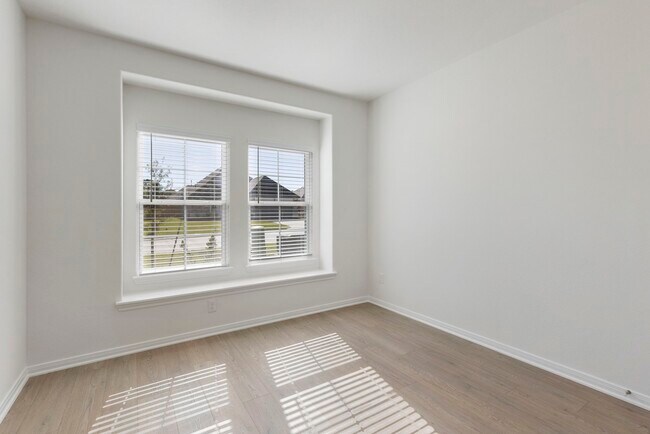 Building Photo - 11828 Whirlaway Dr