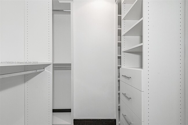 Building Photo - 2301 Collins Ave