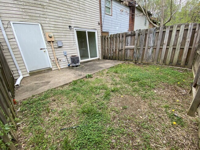 Building Photo - 809 Denton Cir