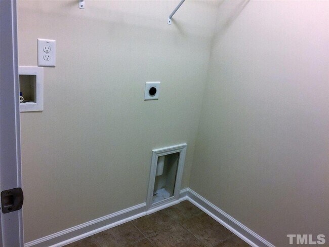 Building Photo - 1041 Laceflower Dr