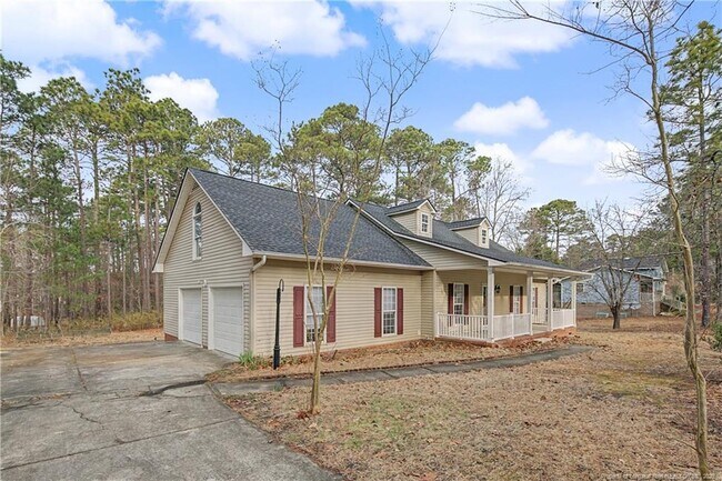 Building Photo - 42 Lotus Ln