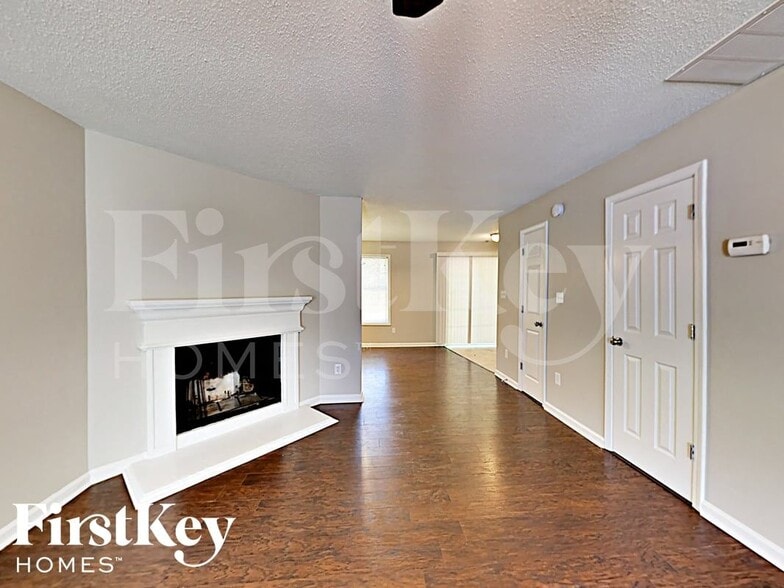 Building Photo - 6958 Mahonia Pl