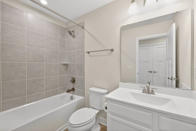 Building Photo - 1085 Duncan St