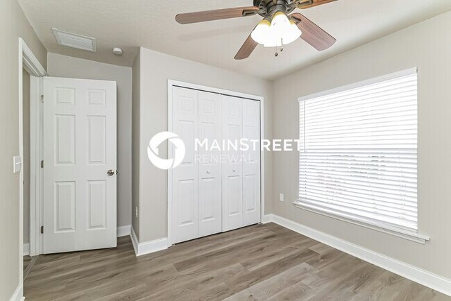 Building Photo - 3 Bedroom Pet-Friendly Home in POINCIANA, FL with Main Street Renewal