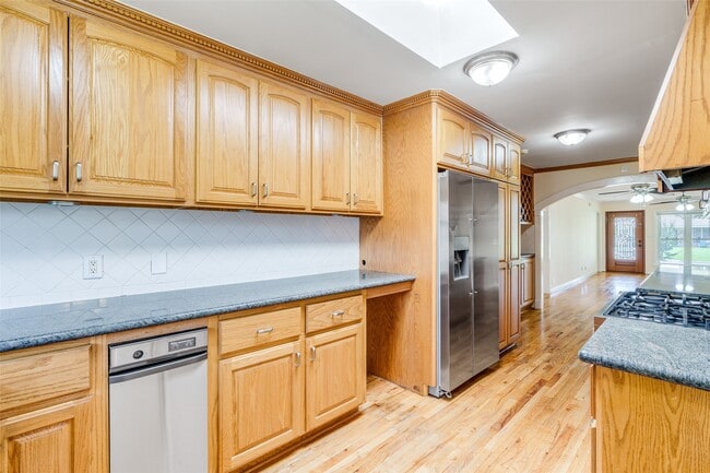 Building Photo - 4025 Silverwood Dr