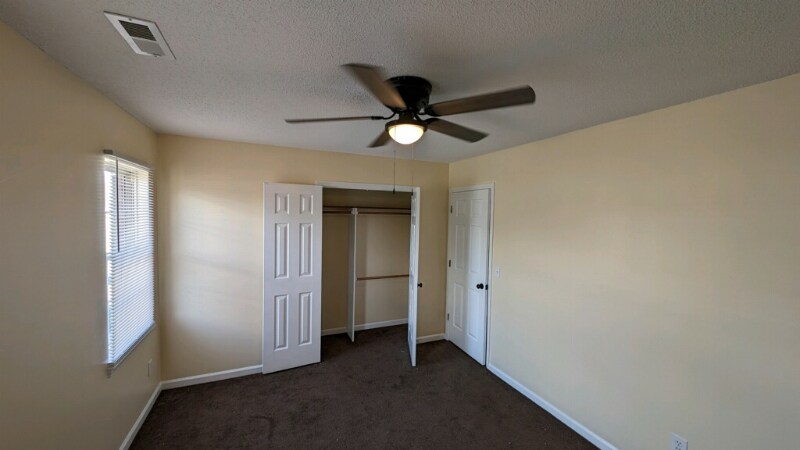 Building Photo - 425 Elmira St