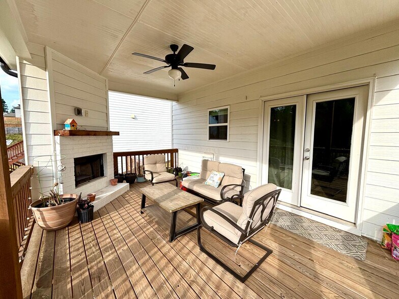 Covered Deck - 1920 Grand Lanier Dr