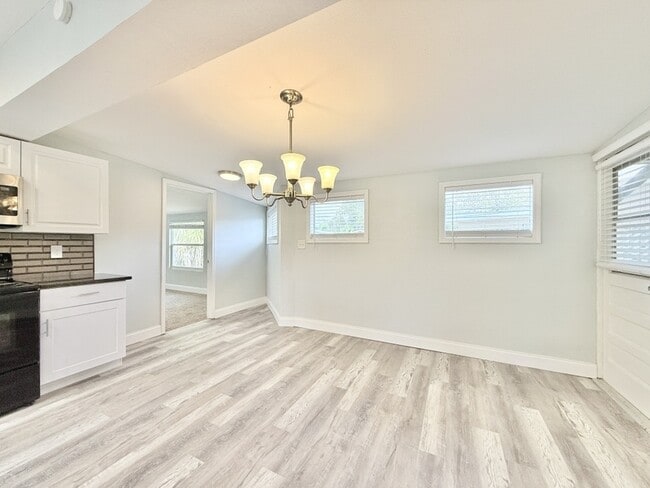 Building Photo - 9401 88th Way N