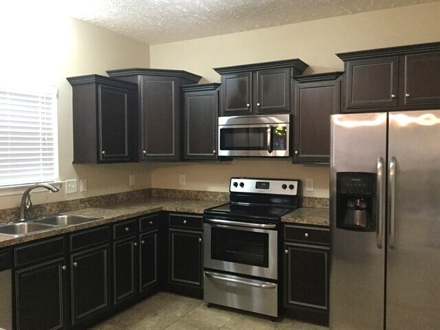 Building Photo - 3053 Bluffhollow Gap