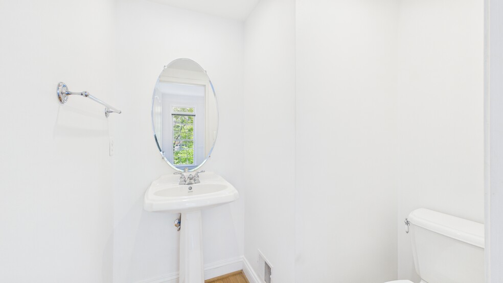 Building Photo - 25807 Turlough Ter