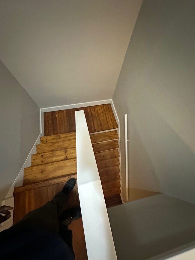 Building Photo - 347 Broadway