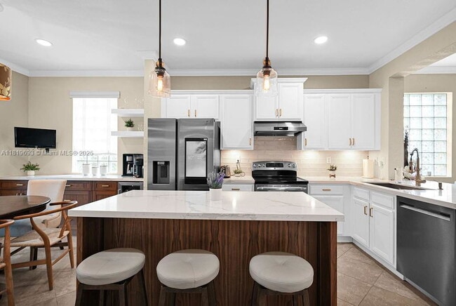 Building Photo - 8986 SW 214th Terrace