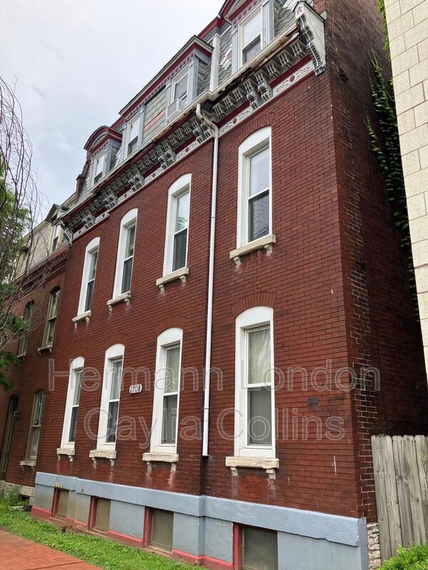 Building Photo - 1708 S Tucker Blvd