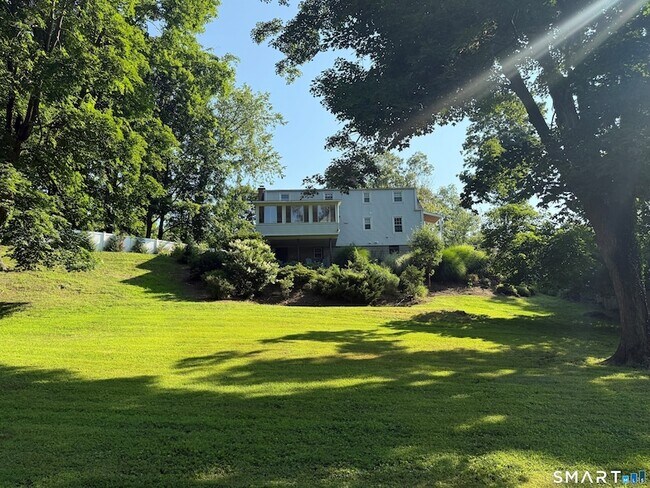 Building Photo - 111 Mill Hill Rd