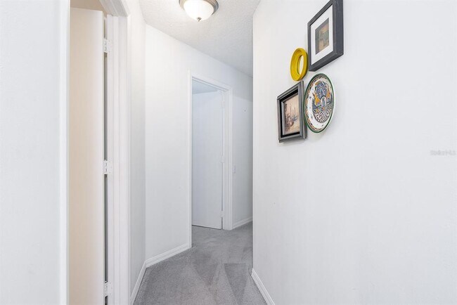 Building Photo - 254 Oak Park Pl