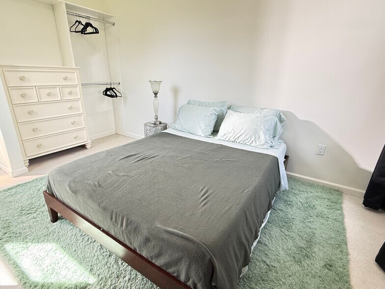 Building Photo - 1335 Churchill Rd