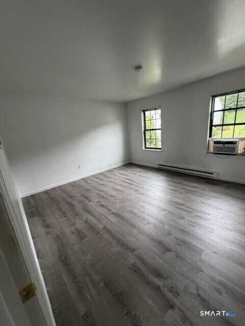 Building Photo - 142 Aspetuck Vlg
