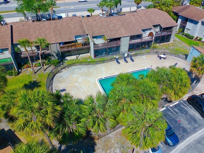 Building Photo - 6332 Newtown Cir