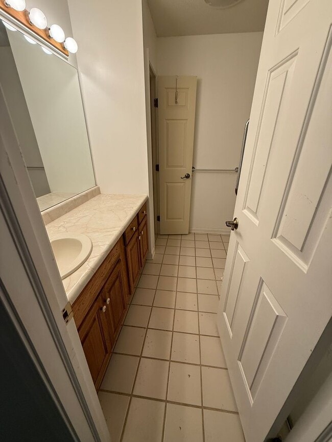 Building Photo - Condo - Eagles Nest