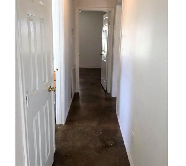 Building Photo - 90 County Rd 2269