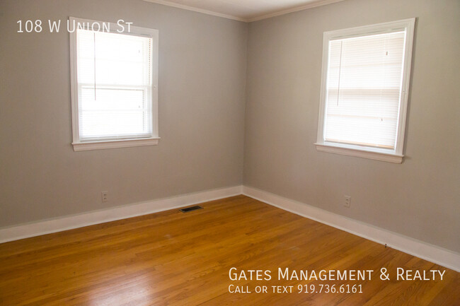 Building Photo - **FIRST MONTH $400 RENT REDUCTION**Home in...