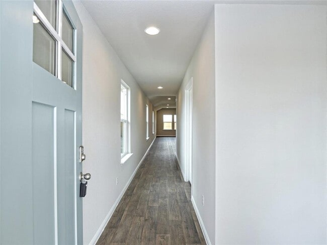 Building Photo - 708 Roaring Fork Ln