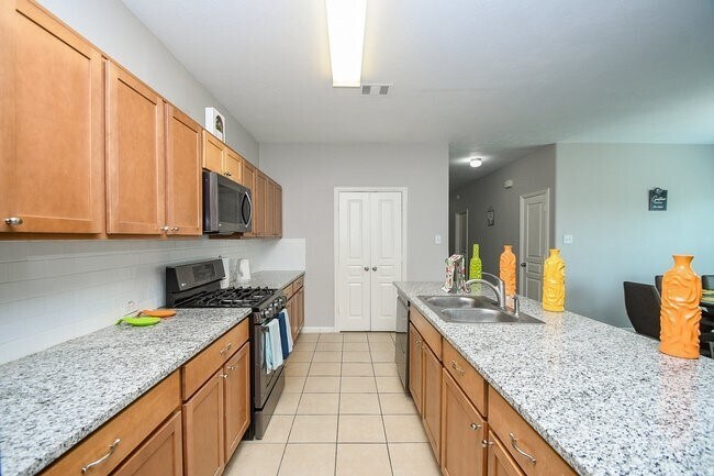 Building Photo - 3318 Grand Cane Ln