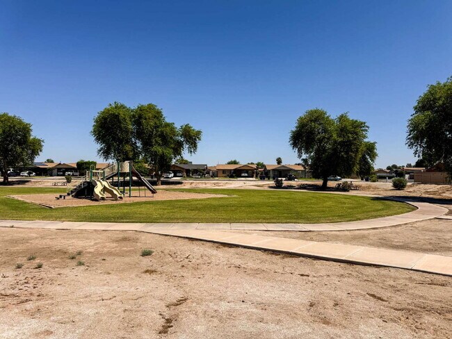 Building Photo - Spacious 4-Bed, 3-Bath Gem with 1804 Sq. F...