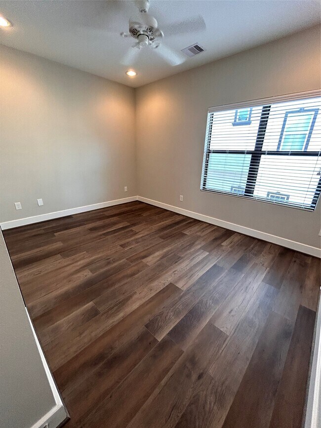 Building Photo - 211 Milby St