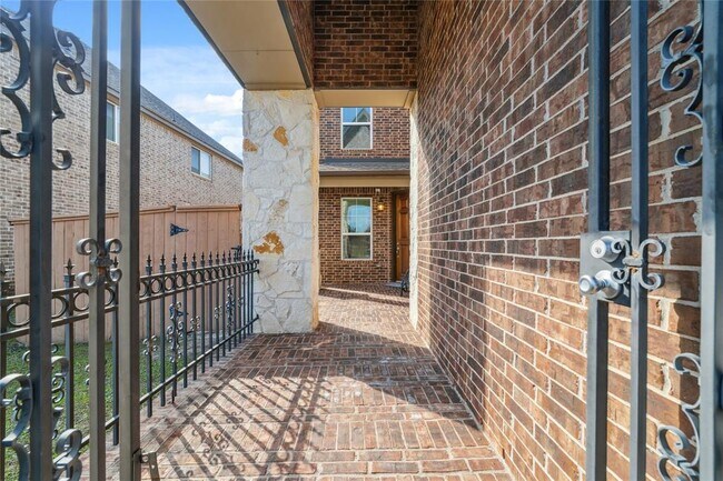 Building Photo - 17315 Tomintoul Path
