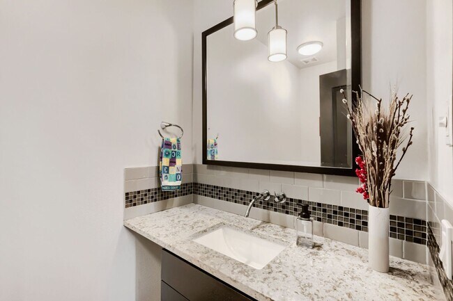Building Photo - Cedar Park Furnished Home